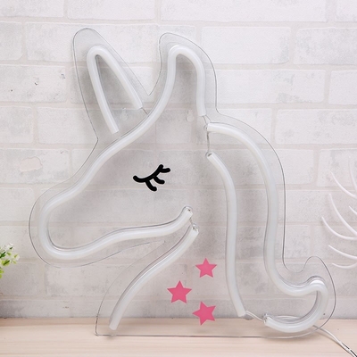Segno di neon rosa e bianco per la camera da letto Perfetto